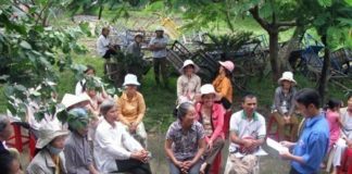 Tỉnh đoàn Khánh Hòa: : Đoàn viên thanh niên mời người dân vào “phòng khám”