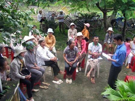 Tỉnh đoàn Khánh Hòa: : Đoàn viên thanh niên mời người dân vào “phòng khám”