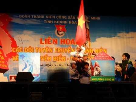 khai mac lien hoan 19