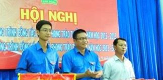 trao cờ xuất sắc toàn diện cho đại diện 2 đơn vị Nha Trang và Ninh Hòa