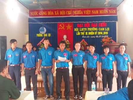 Uy ban Hoi NK 2014-2019 ra mat - UB Hoi phuong Cam Loi don vi Dai hoi cuoi cung