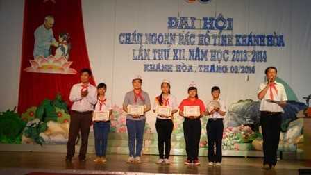 be mac dh chau ngoan bac ho 2014 1 5c9fa