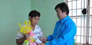 trao tien ho tro phuoc dong 2016 dbcc7