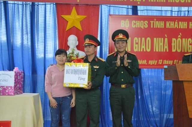 quan su tinh ban giao nha dong doi 2017 263b7