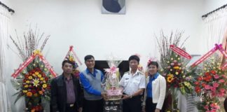 1 tham tang qua lanh dao 29858