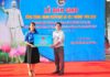 Đoàn Khối các cơ quan tỉnh bàn giao biểu trưng công trình cho Công ty Cổ phần Môi trường đô thị Nha Trang