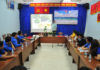 Giáo sư Nguyễn Lân Hùng hướng dẫn, chuyển giao kỹ thuật trồng các loại cây phát triển kinh tế cho đoàn viên, thanh niên