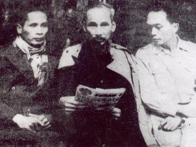 Bác Hồ, đồng chí Phạm Văn Đồng, Đại tướng Võ Nguyên Giáp, ATK Định Hóa