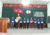 Học viên nhận giấy chứng nhận hoàn thành lớp tập huấn