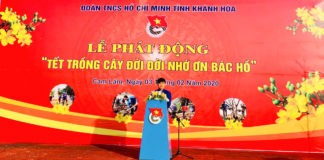 ồng chí Bùi Hoài Nam - Ủy viên Ban Thường vụ Trung ương Đoàn, Bí thư Tỉnh đoàn phát biểu tại buổi lễ.